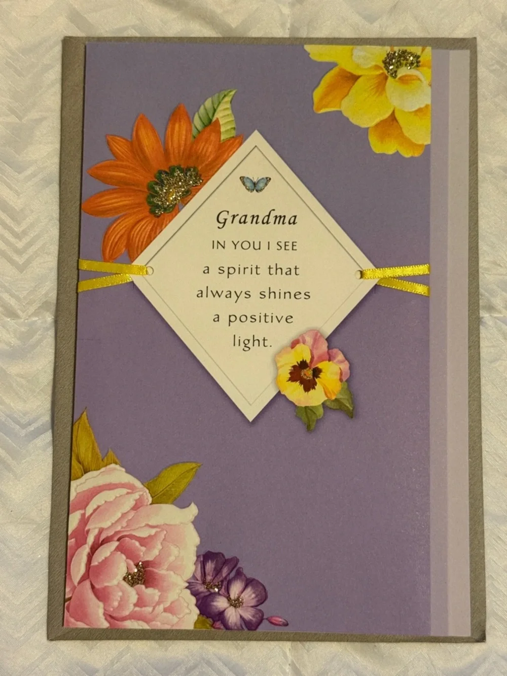 🌻 Bundle of 2 Hallmark Grandma Birthday Cards